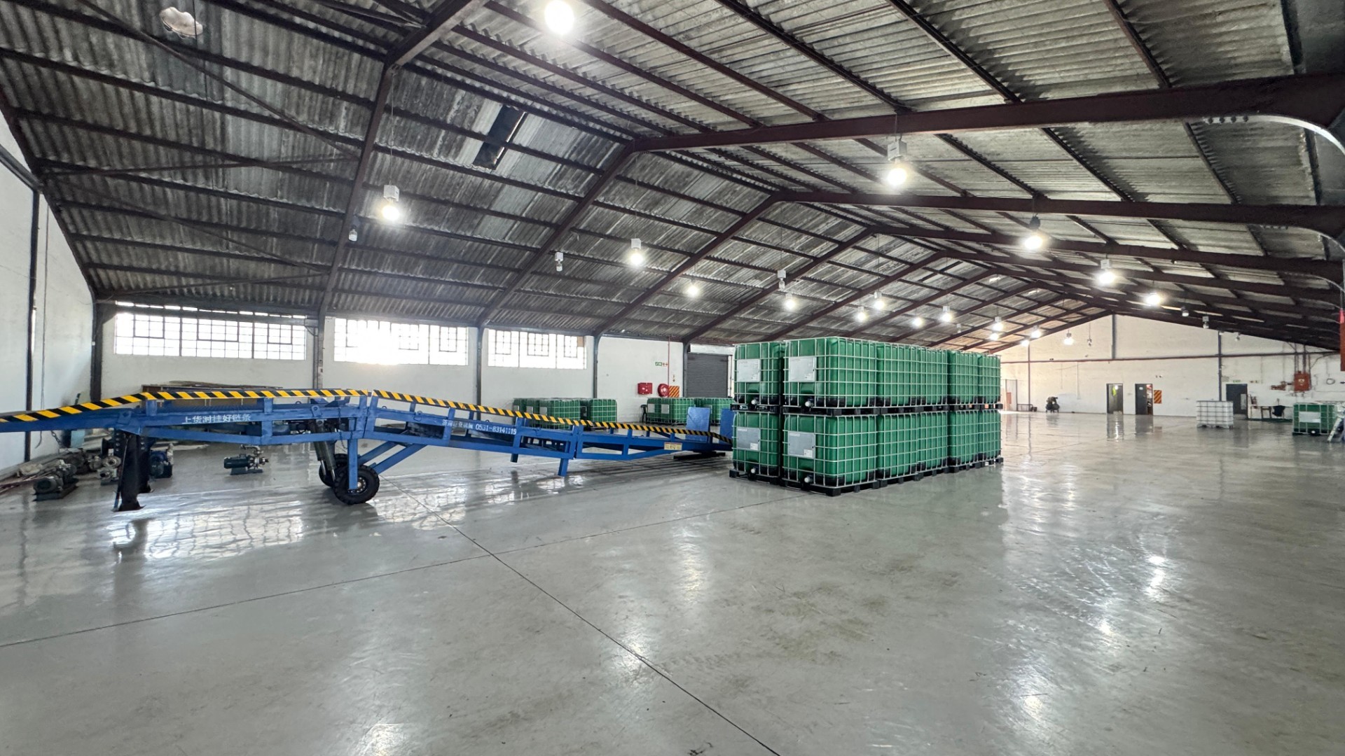 TO LET in Epping 1,250sqm Warehouse/ Offices 800 Amps Three-Phase Power