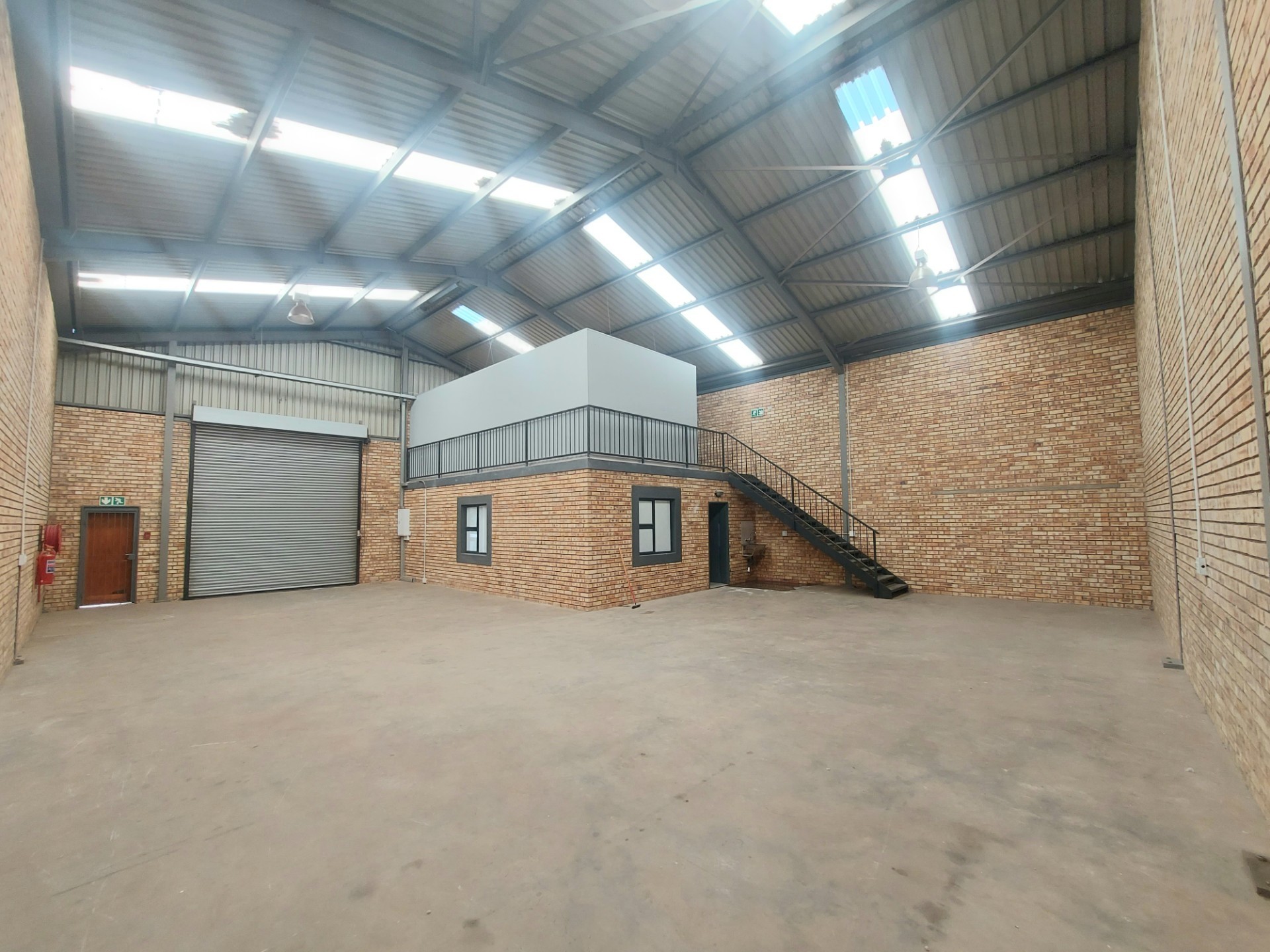 Warehouse To Rent in Roodepoort, Johannesburg