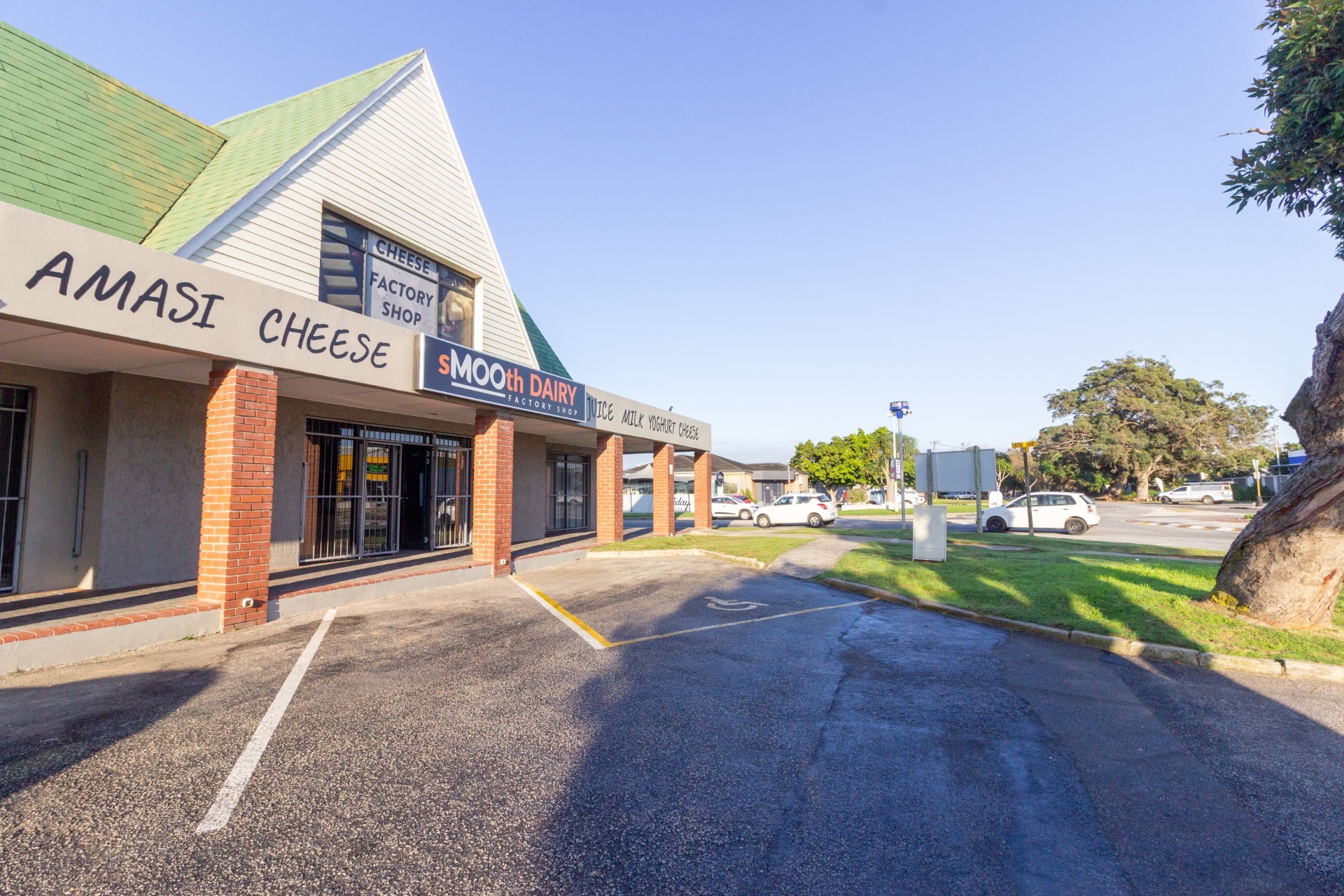 Prime Corner Retail and Office Space to Let in Walmer | 328 sqm