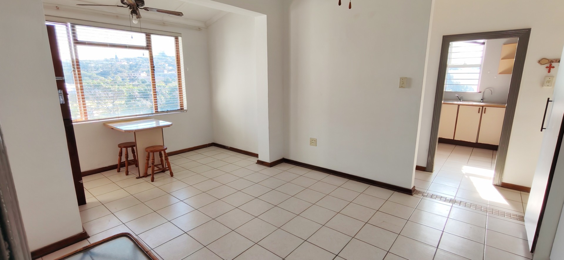 Best Value ! 2 Bedroom Apartment For Sale in Margate, KwaZulu Natal