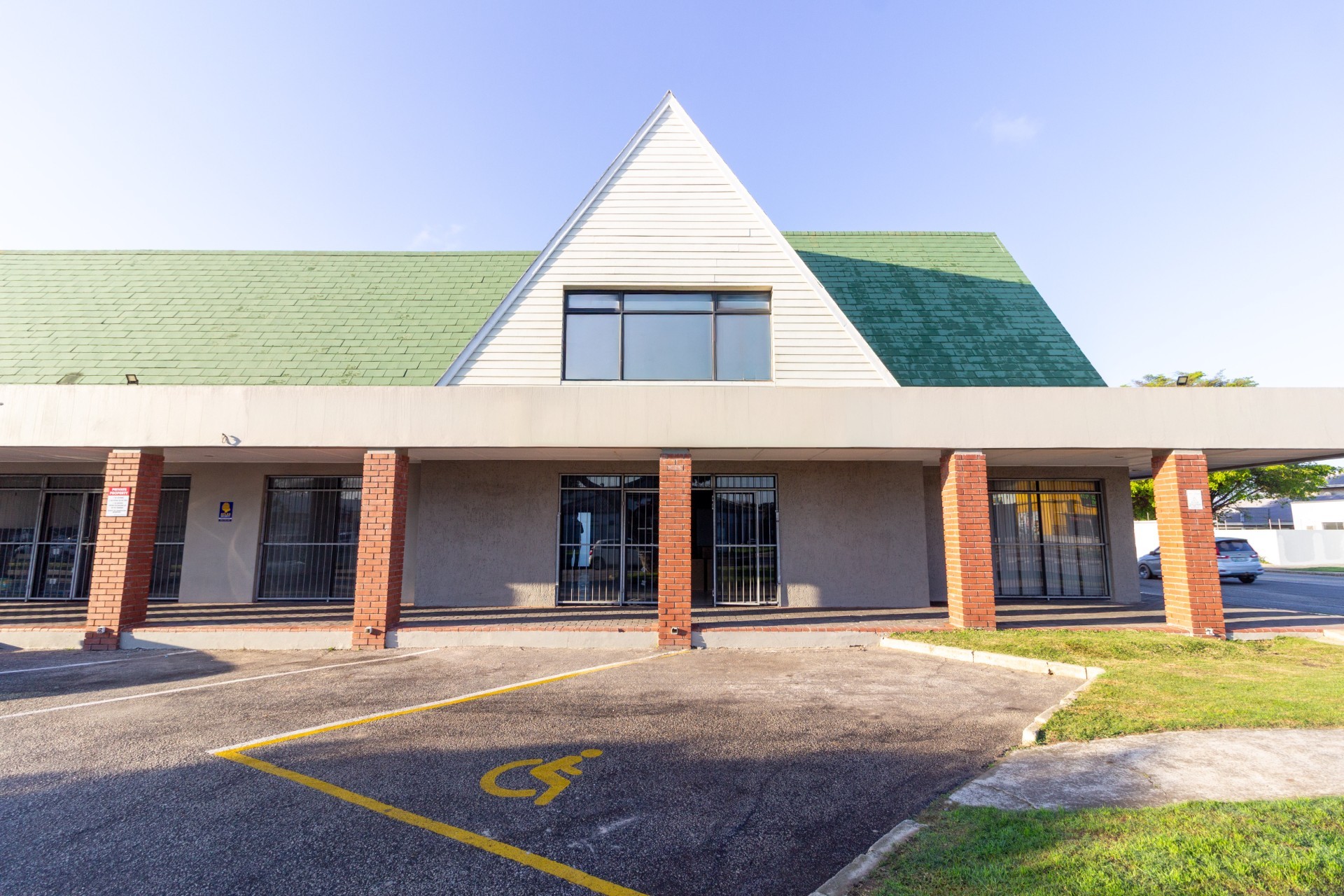 Ground Floor Retail Space to Let in Walmer | 222 sqm