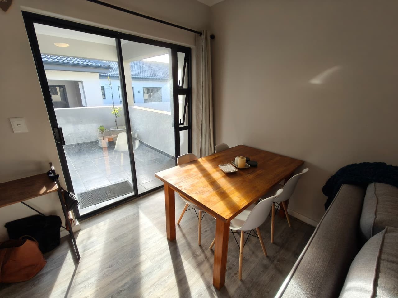 Apartment To Rent in Table View, Blouberg