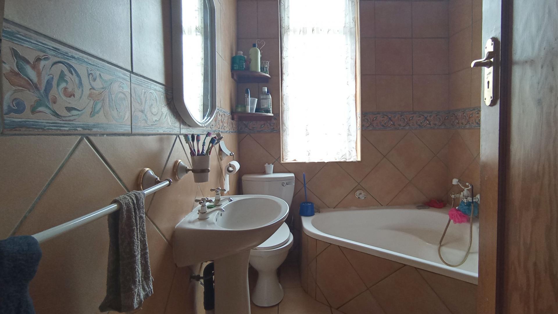 House for sale in Fishers Hill, Germiston, 192 m²