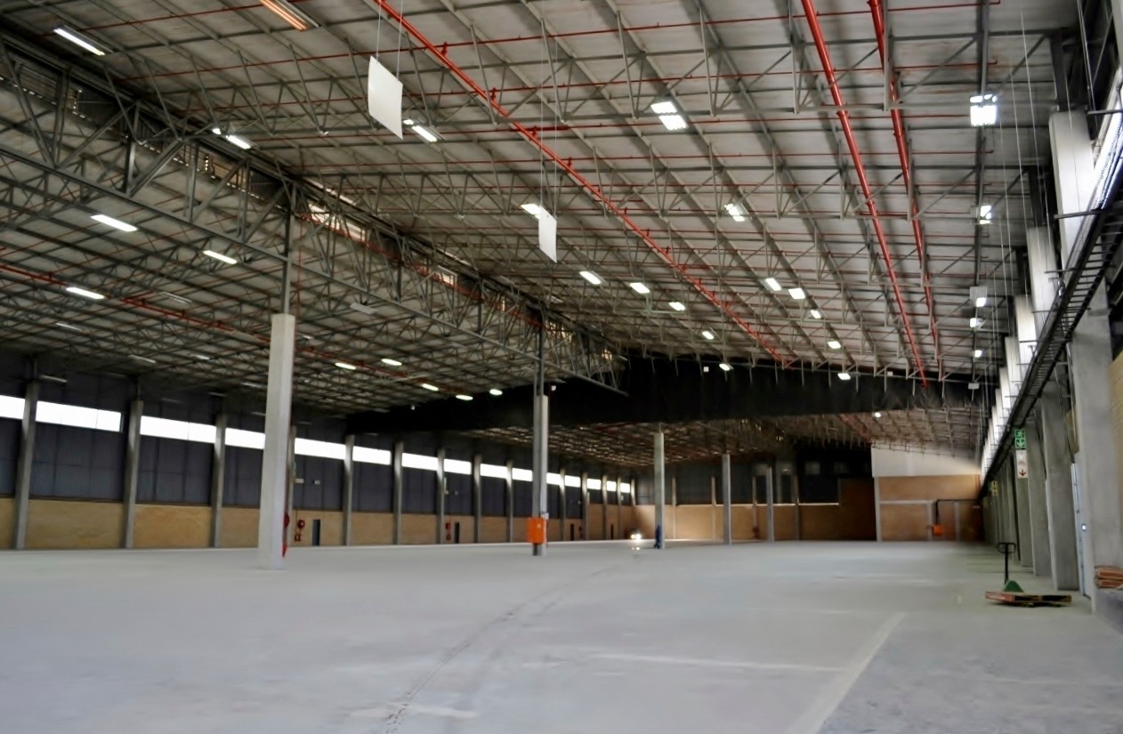 Warehouse for rent in Kosmosdal, Centurion, 7821 m²