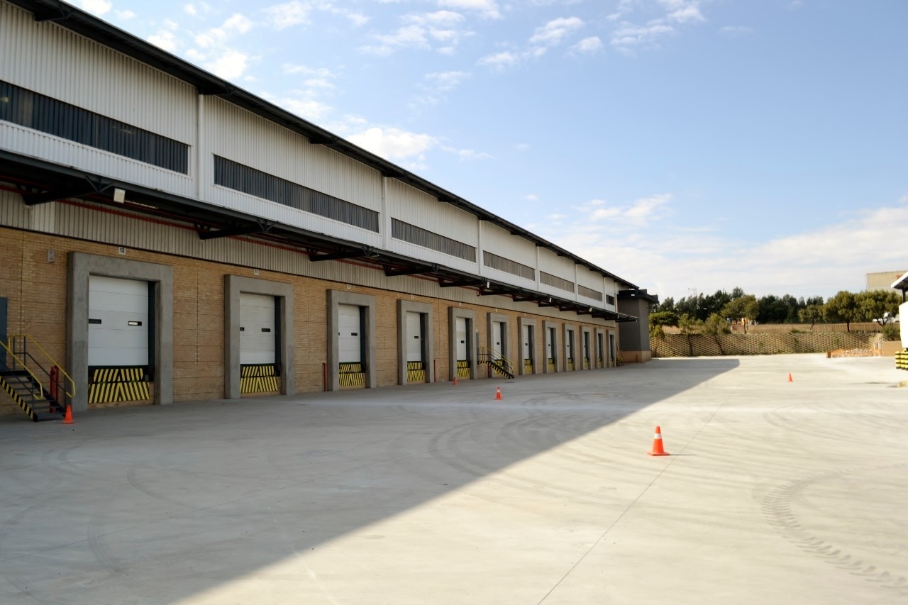 Warehouse for rent in Kosmosdal, Centurion, 7821 m²