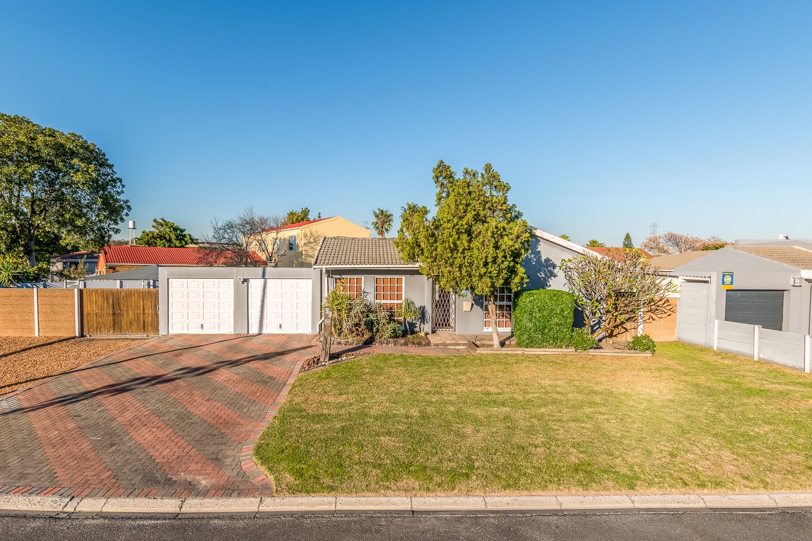 House for sale in Highbury, Kuils River, 170 m²