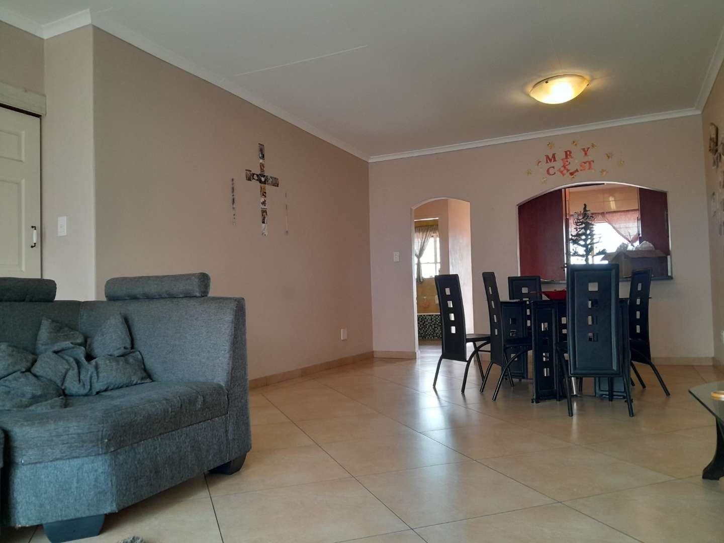 Townhouse For Sale in Brackendowns, Alberton 2