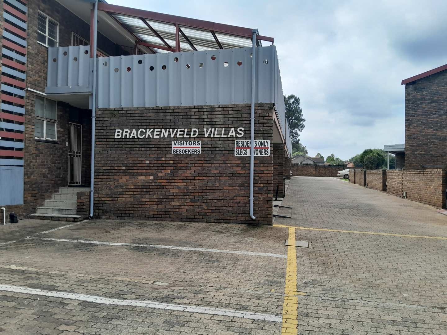 Townhouse For Sale in Brackendowns, Alberton
