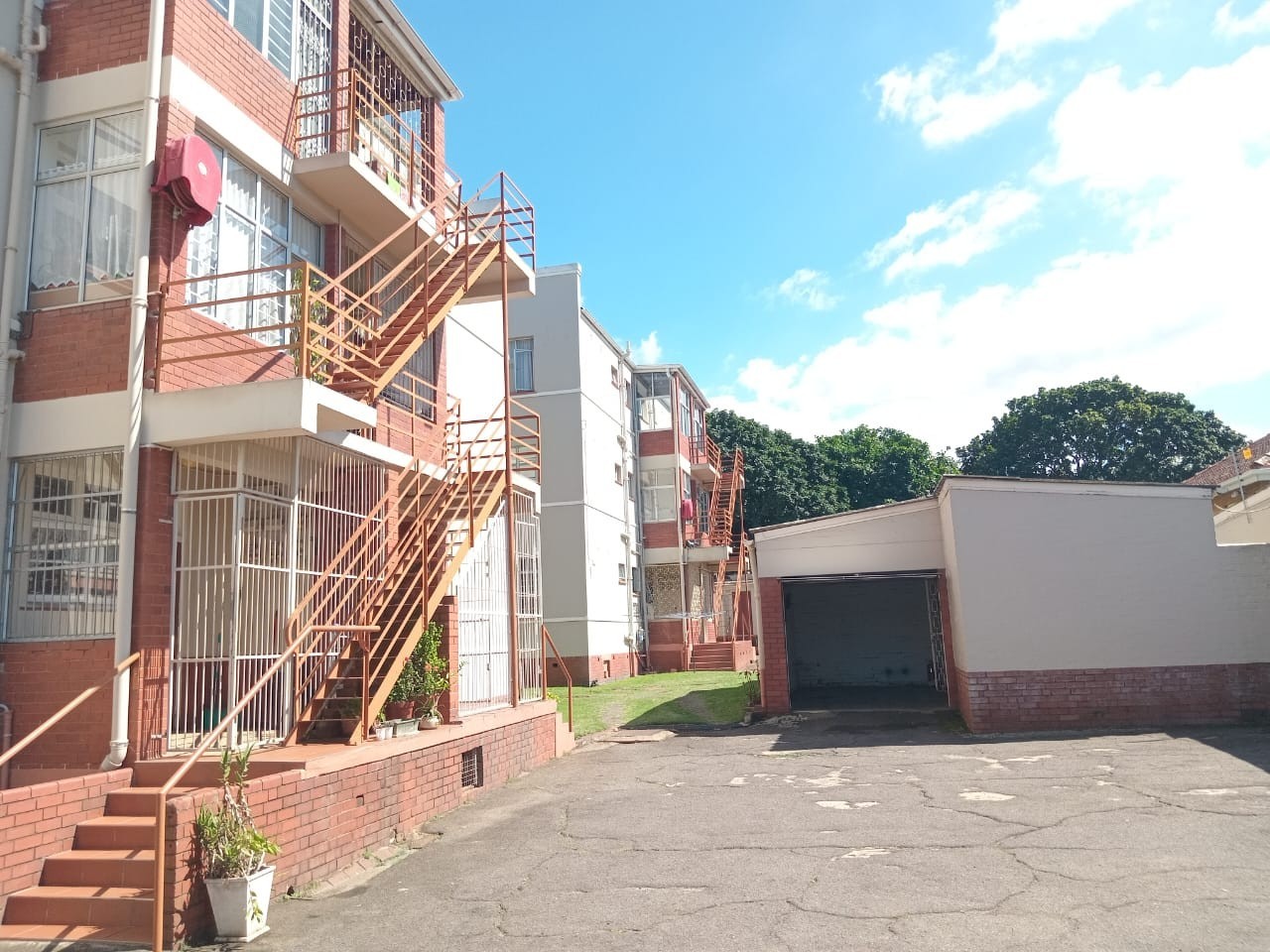 Apartment for rent in Glenwood, Durban, KwaZulu Natal, 100 m²