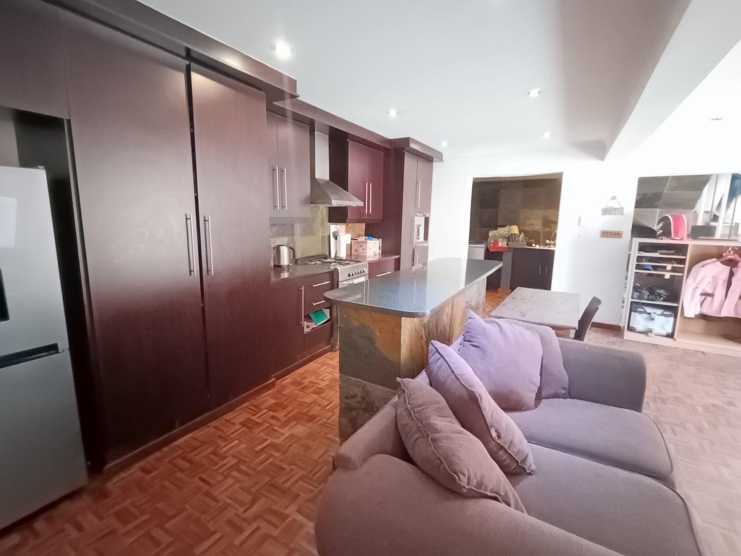 Time to make this house home in Brackendowns 5