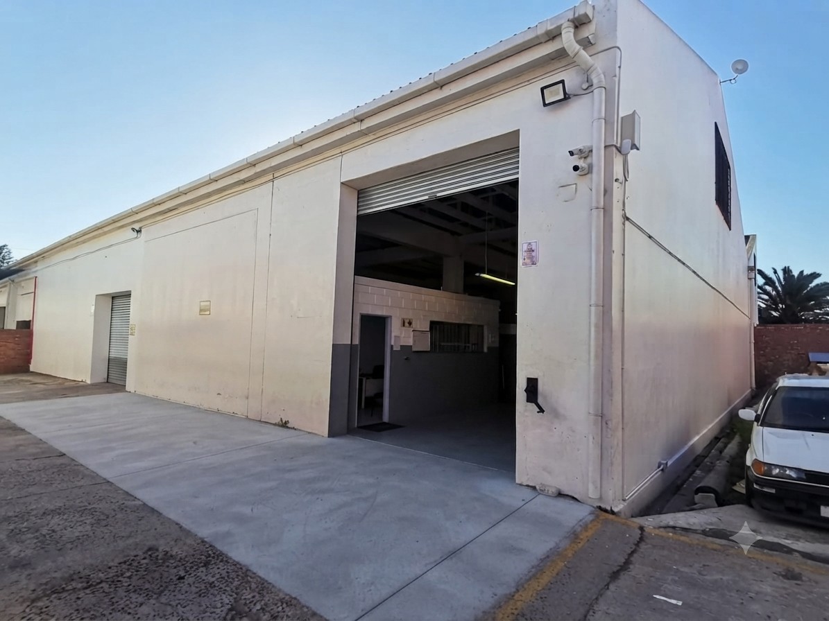 320m² Warehouse To Let in Dal Josafat, Paarl