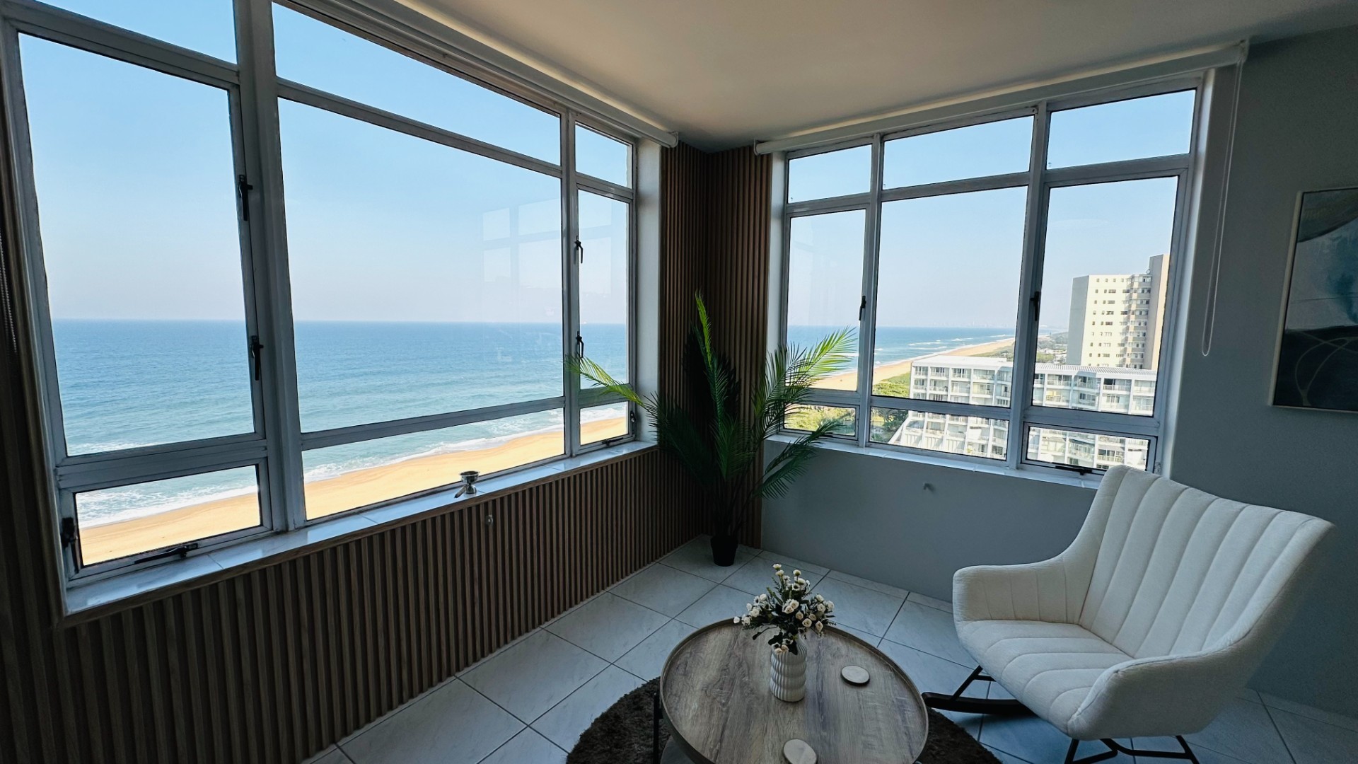 Luxury Furnished 3-Bedroom Apartment To Rent in Umhlanga Rocks!