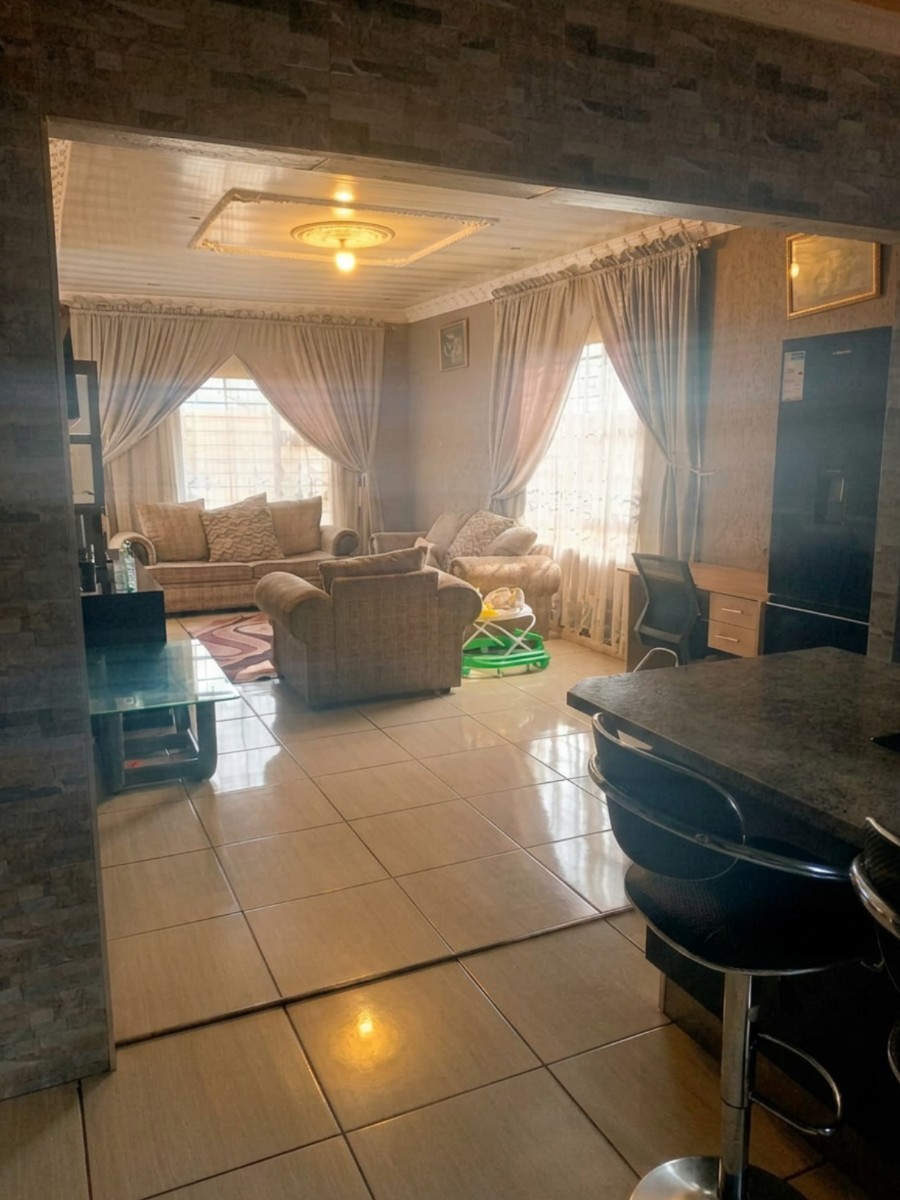 House for sale in Tsakane, Brakpan