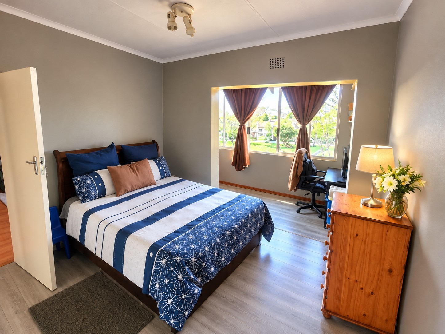 Apartment for sale in Lyndhurst, Johannesburg, 63 m²