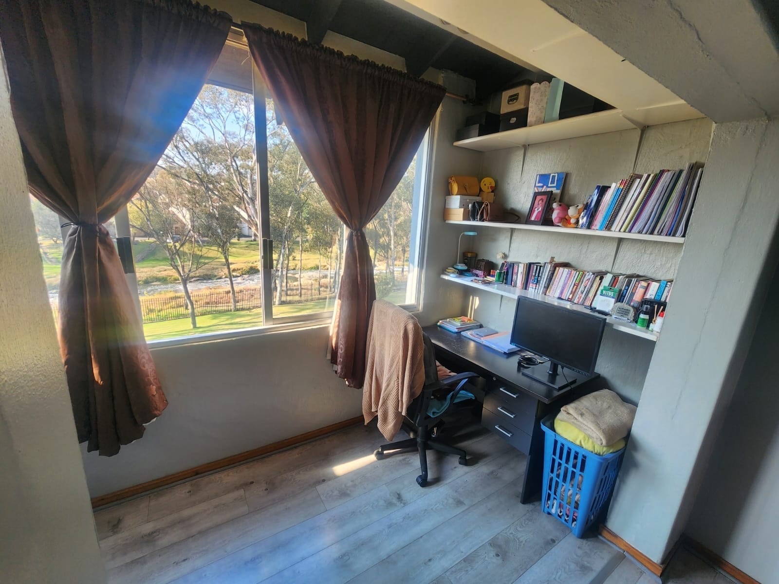 Apartment for sale in Lyndhurst, Johannesburg, 63 m²