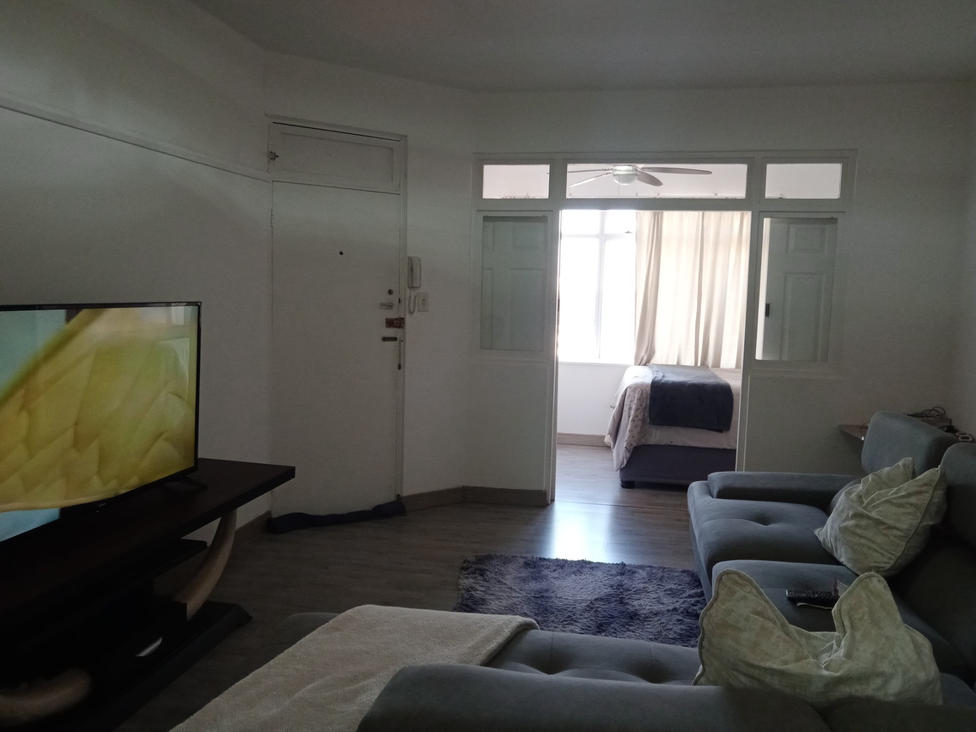 Studio Apartment for sale in Essenwood, Durban, KwaZulu Natal