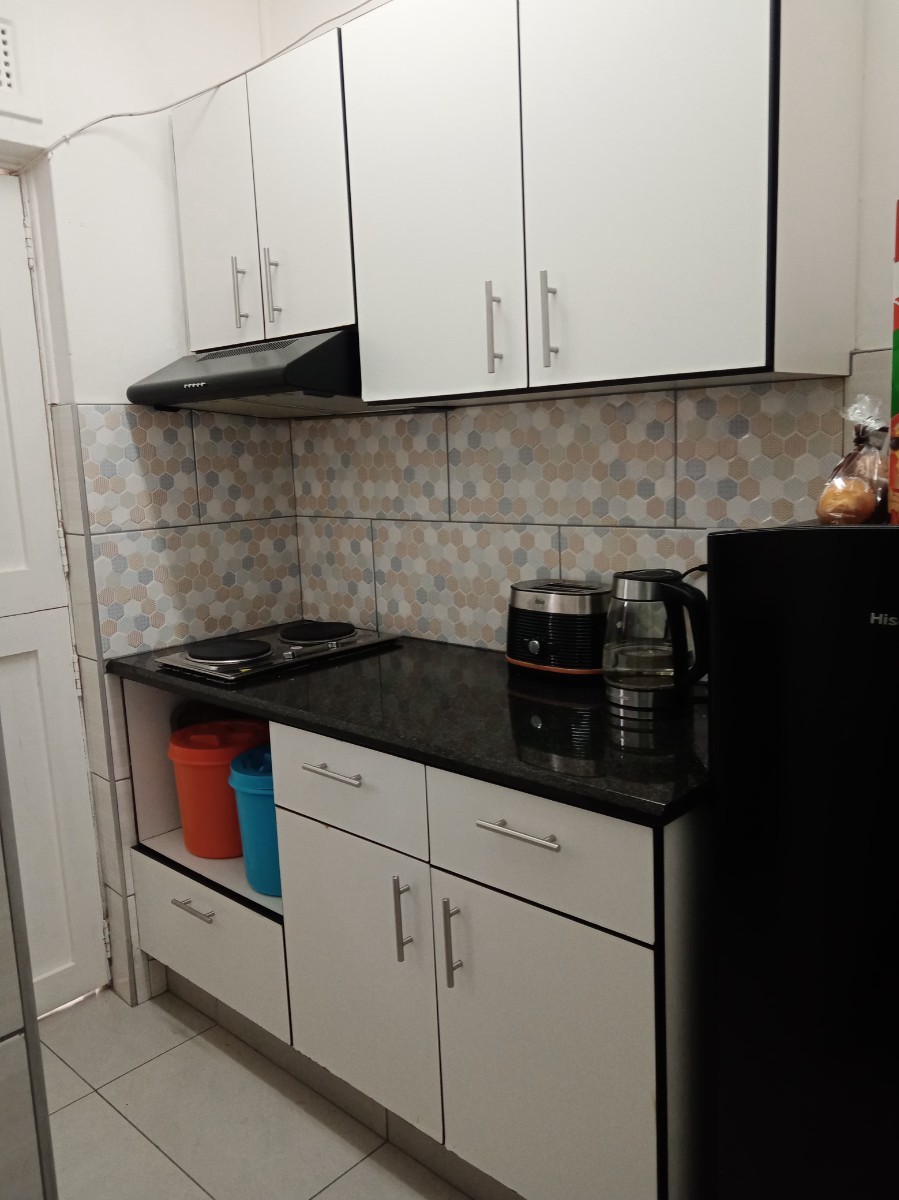 Studio Apartment for sale in Essenwood, Durban, KwaZulu Natal