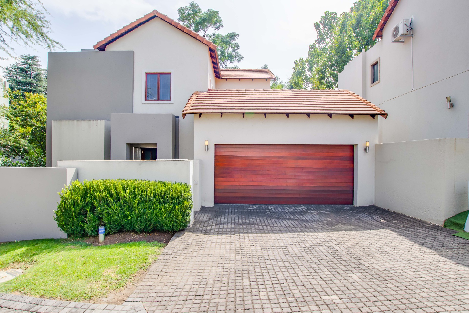Townhouse for sale in Broadacres, Sandton, 282 m²