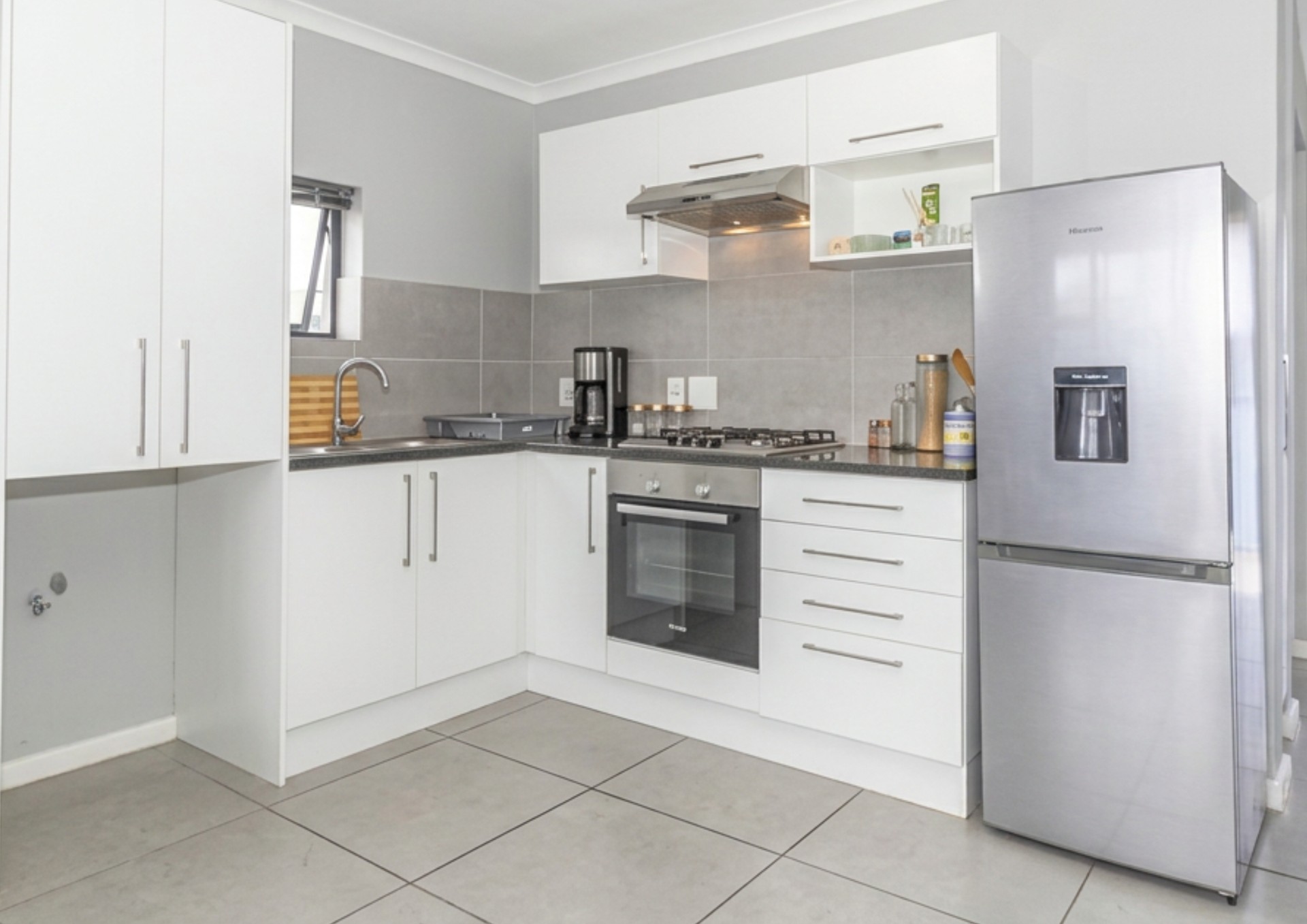 Apartment For Sale in Burgundy Estate, Milnerton 4