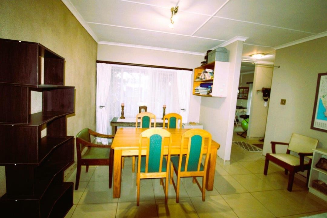 Family Home with an Established Self-Catering Income Opportunity in Gonubie, East London