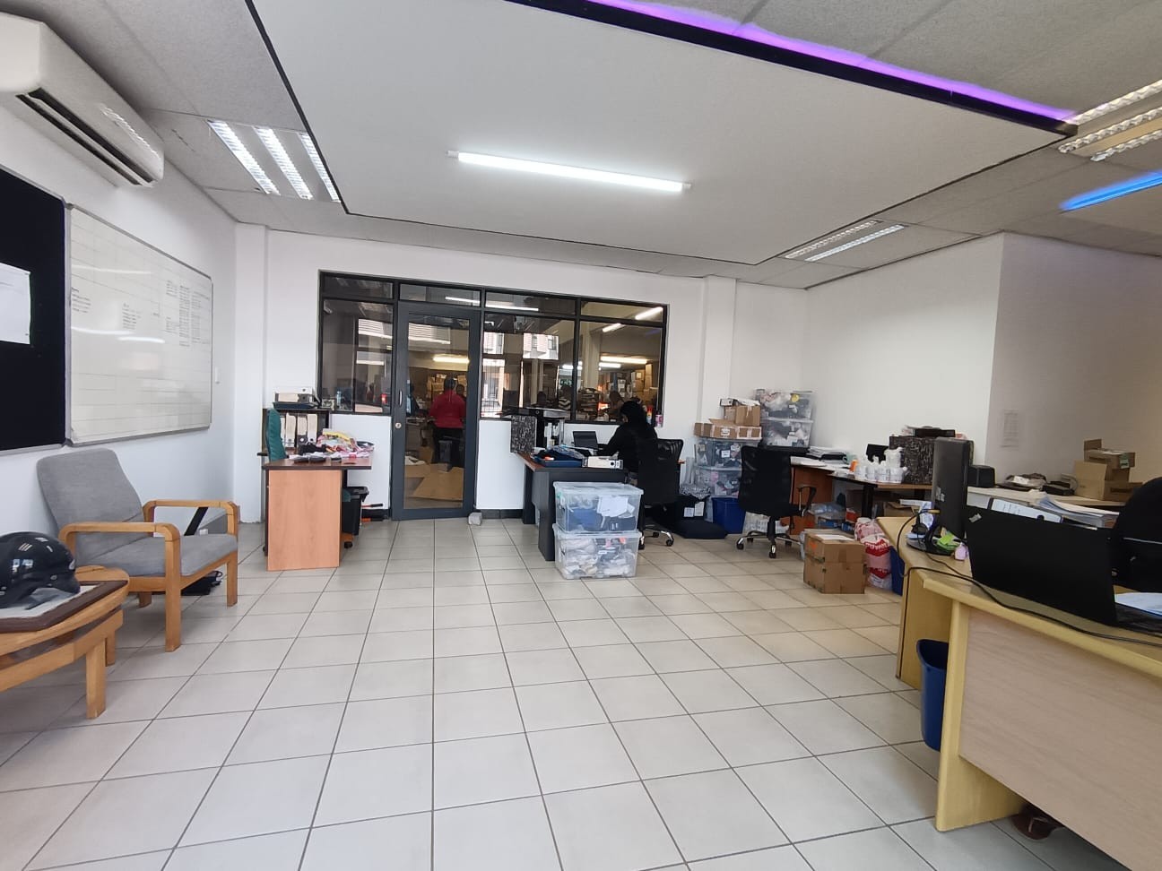 Warehouse for rent in Umhlanga, KwaZulu Natal, 494 m²