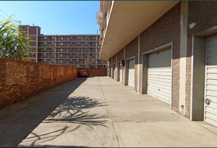 Apartment for sale in Silverton, Pretoria, 87 m²