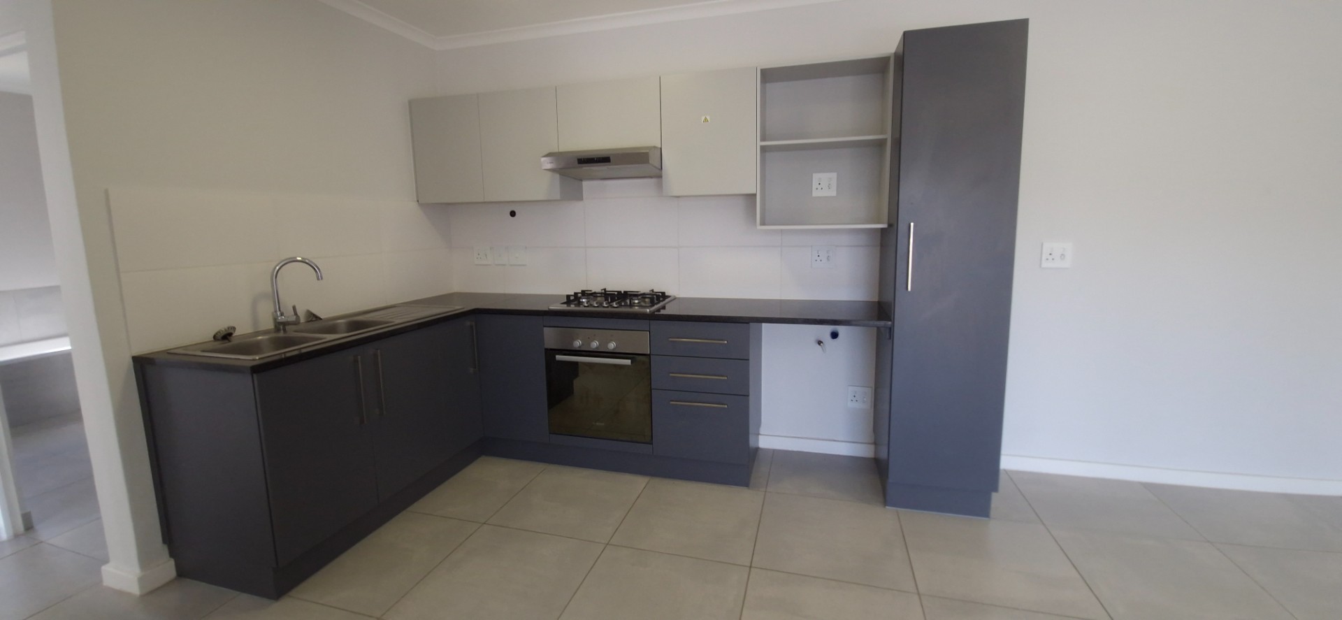Apartment for rent in Burgundy Estate, Milnerton, 43 m²