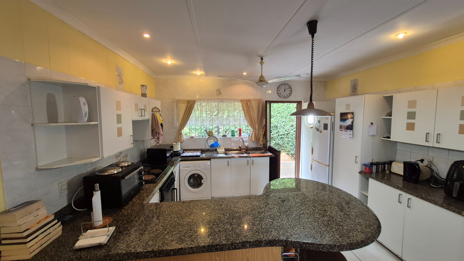 Investment property For Sale in Bluff, Durban, KwaZulu Natal 2