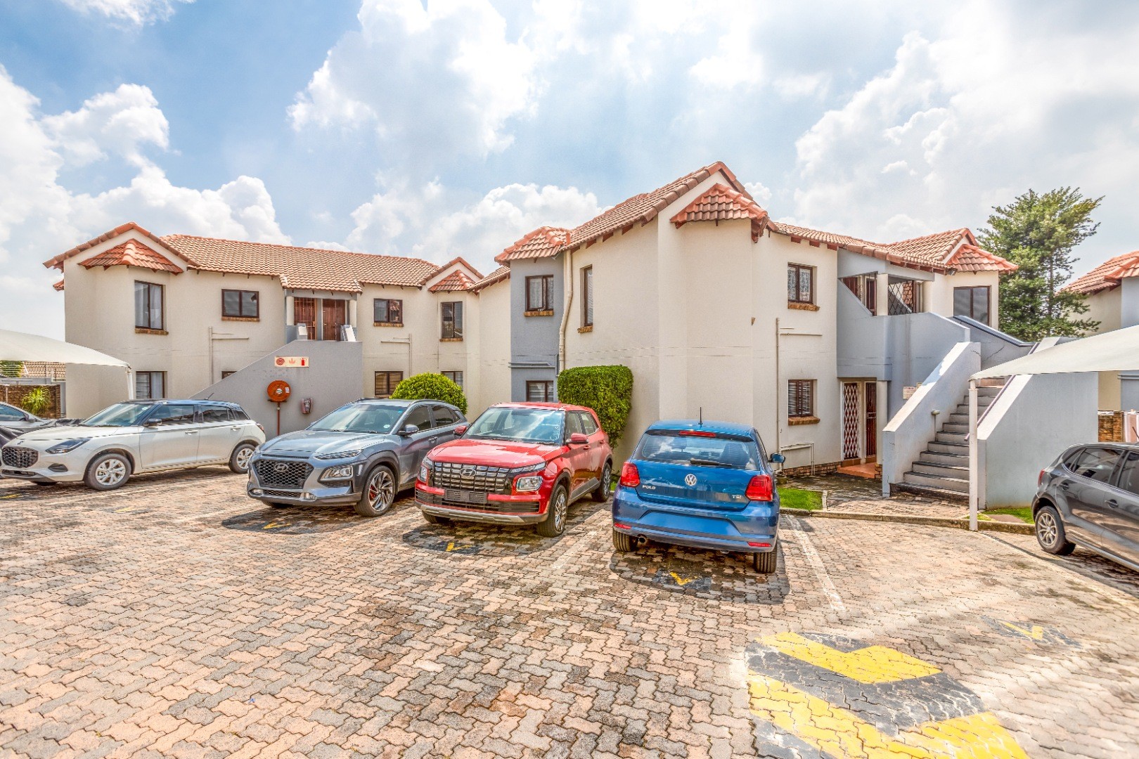 Apartment for sale in Northwold, Randburg, 71 m²