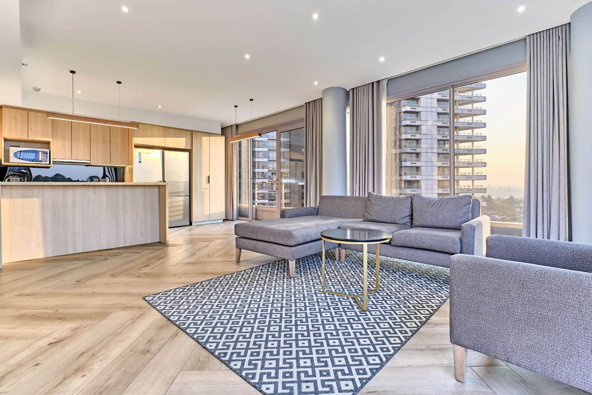 Furnished 2 bed Apartment With balcony