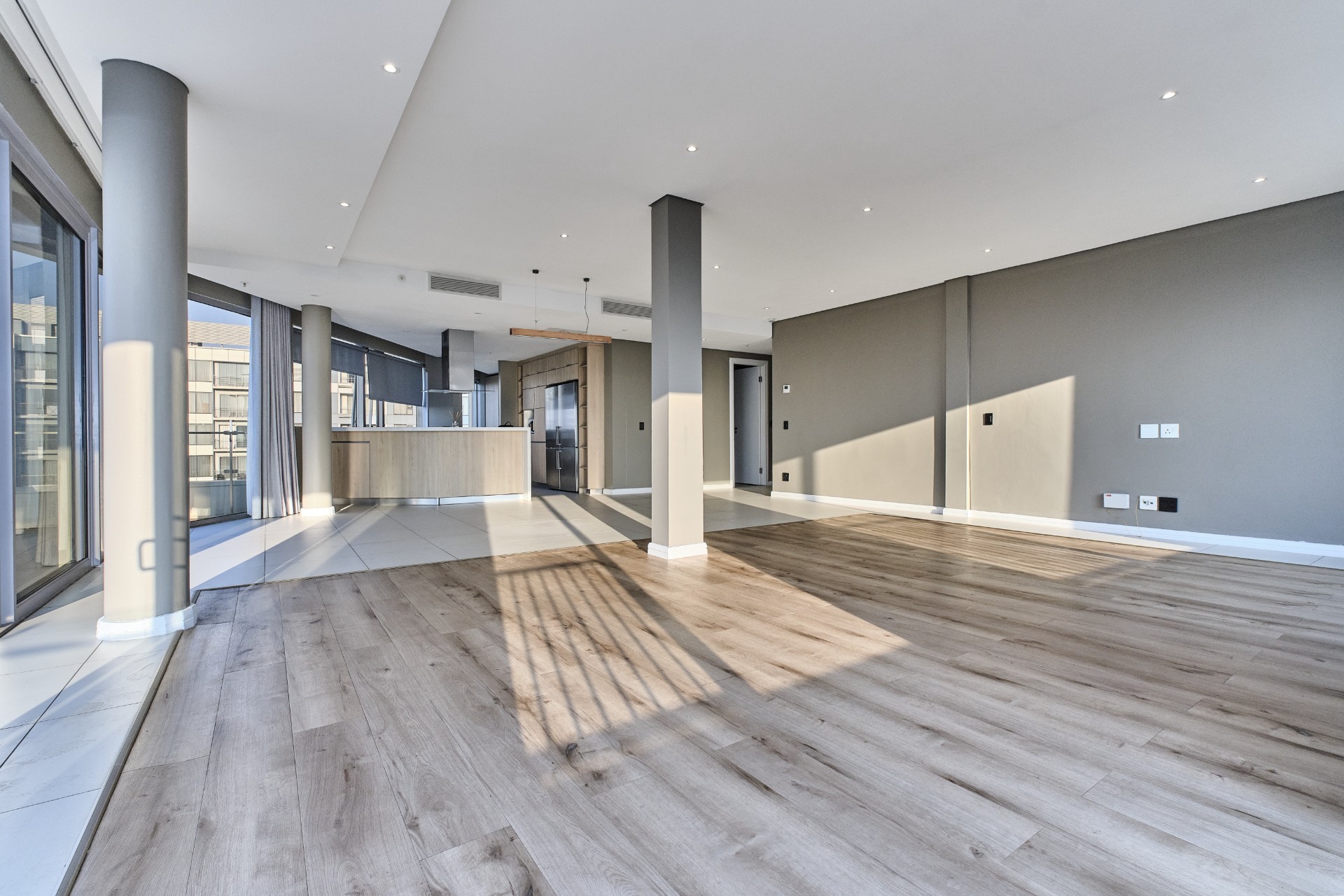 Apartment for rent in Sandton Central, Sandton, 256 m²
