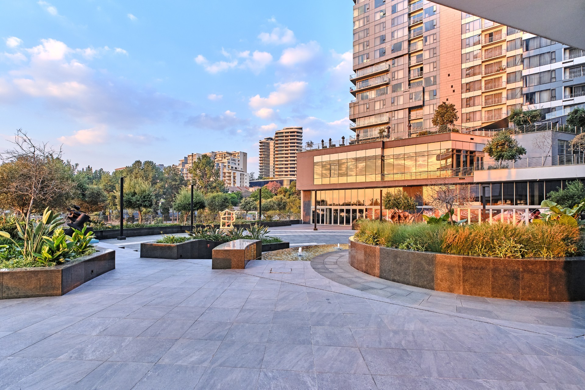 Commercial Property for rent in Benmore Gardens, Sandton, 490 m²
