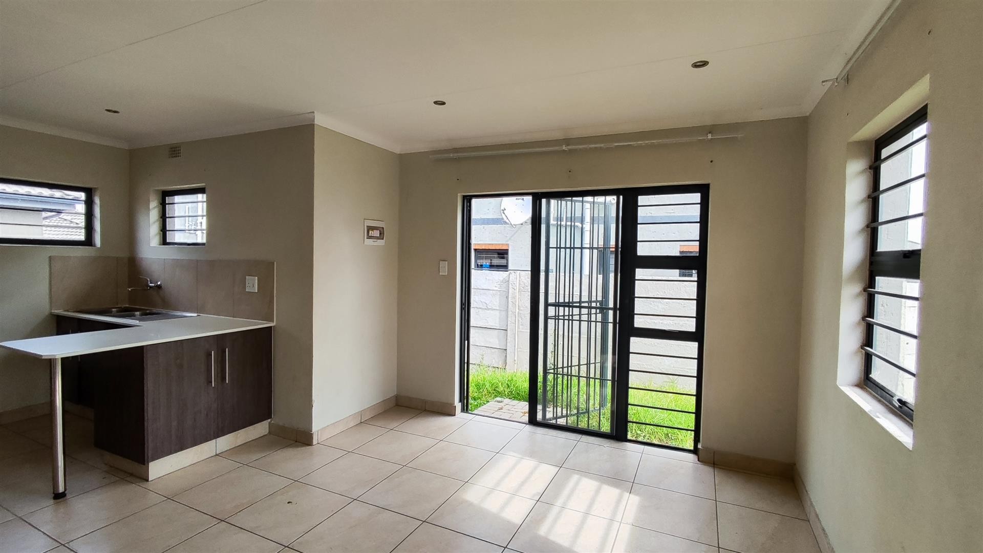 House for sale in Albertsdal, Alberton, 72 m²