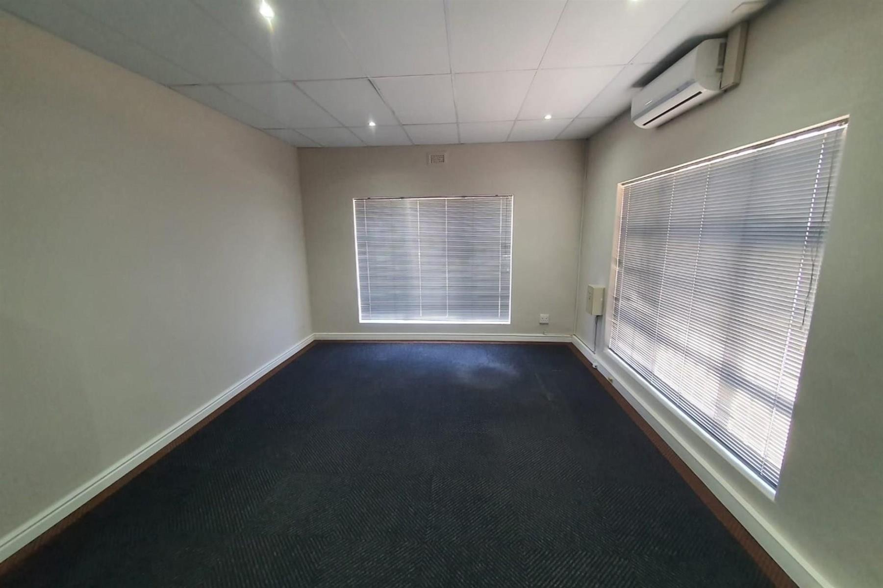 Office To Rent in Newton Park, Port Elizabeth 4