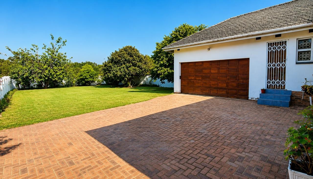 House for sale in Ottawa, Verulam, KwaZulu Natal, 1388 m²