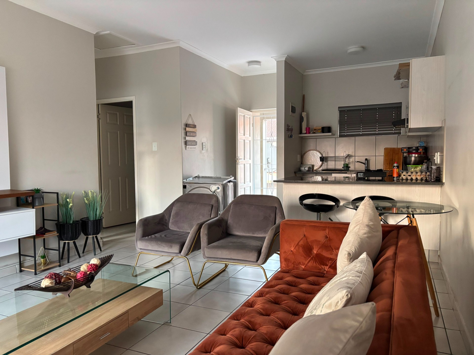 Apartment for sale in Glenwood, Durban, KwaZulu Natal, 66 m²