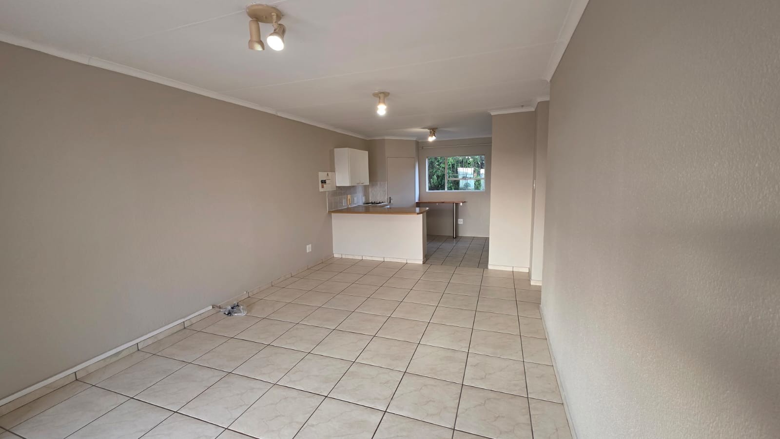 Townhouse for sale in Wilro Park, Roodepoort, 67 m²