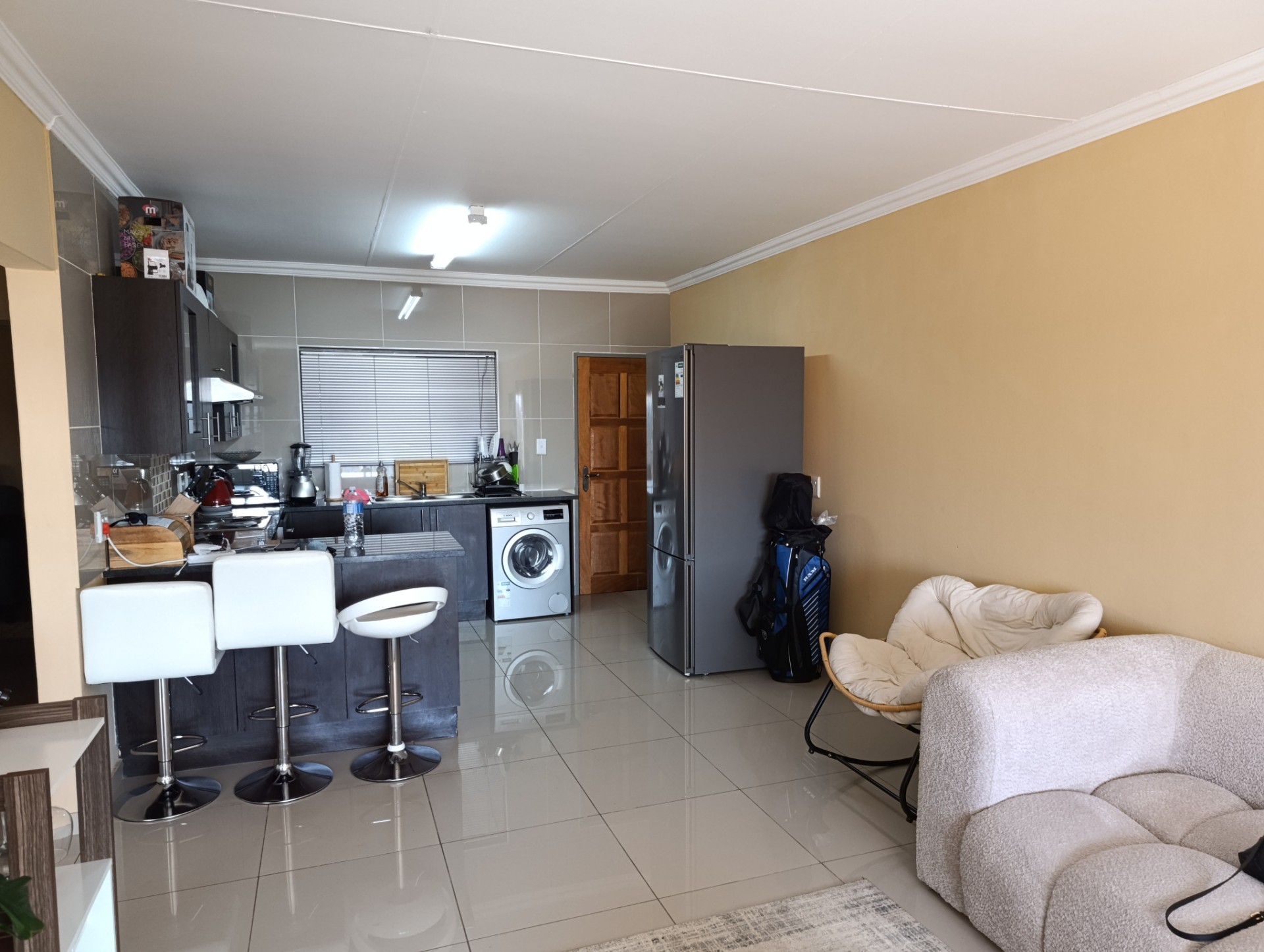 Apartment for sale in Winchester Hills, Johannesburg, 98 m²