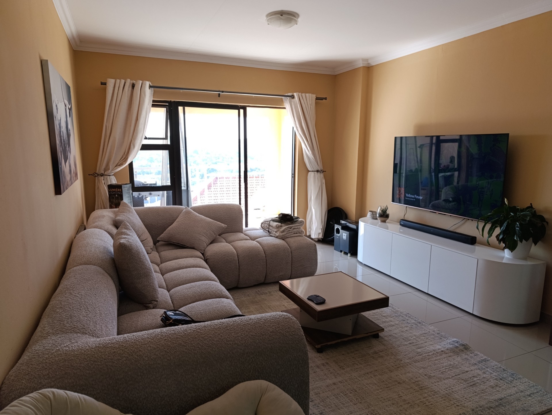 Apartment for sale in Winchester Hills, Johannesburg, 98 m²