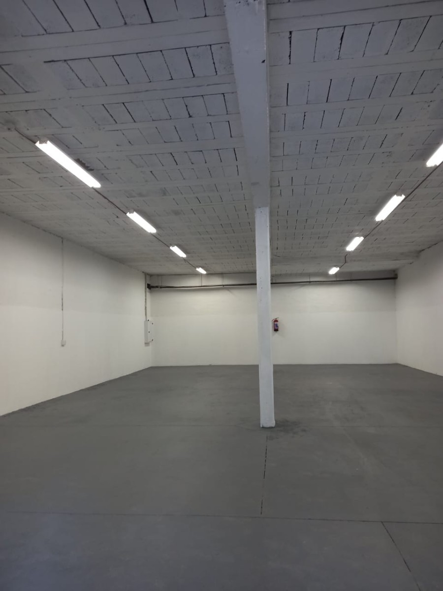 Warehouse for rent in Waterfall, Hillcrest, KwaZulu Natal, 250 m²