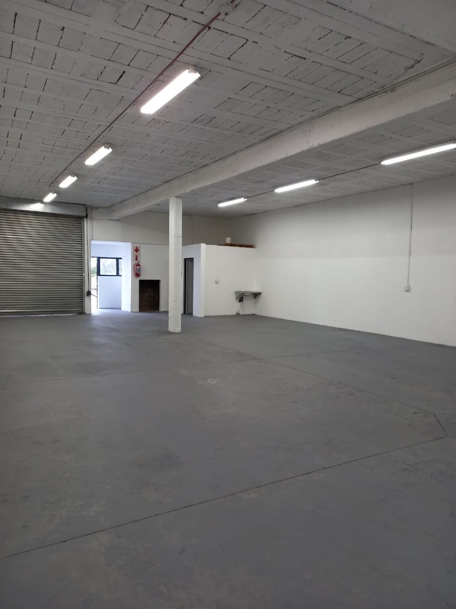 Warehouse for rent in Waterfall, Hillcrest, KwaZulu Natal, 250 m²
