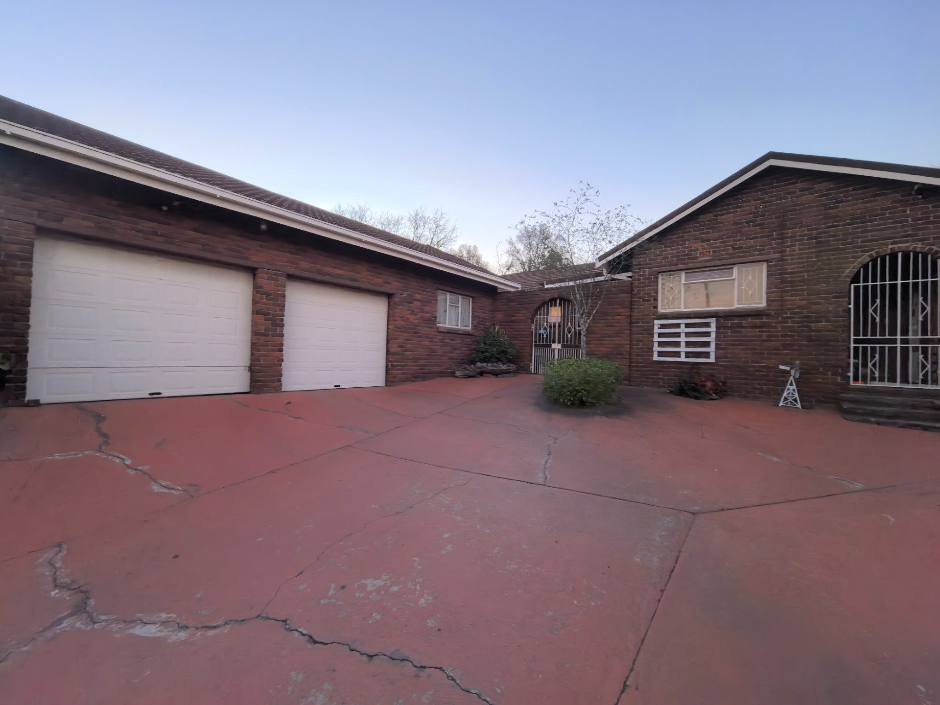 House for sale in Schuinshoogte, Newcastle, KwaZulu Natal, 1800 m²