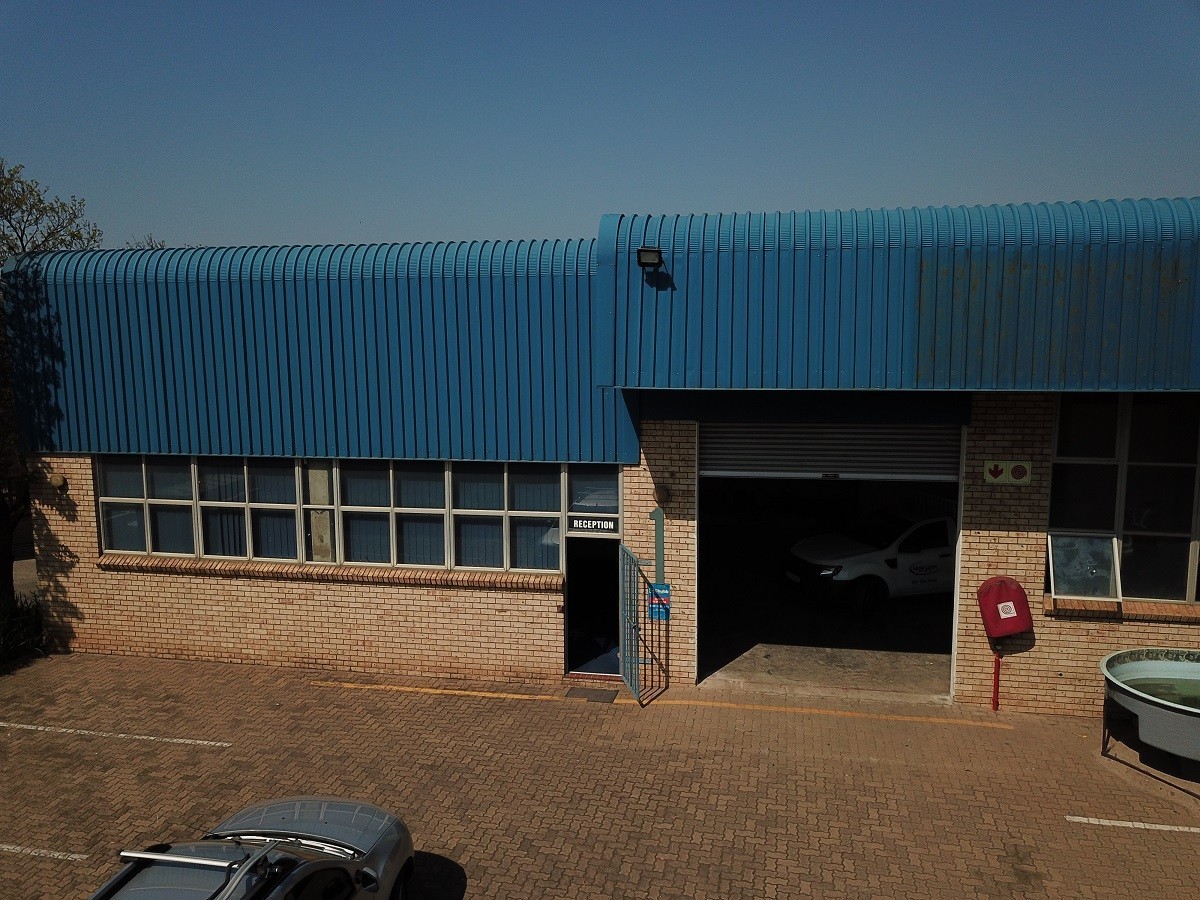 Warehouse for rent in Glen Anil, Durban North, KwaZulu Natal, 396 m²