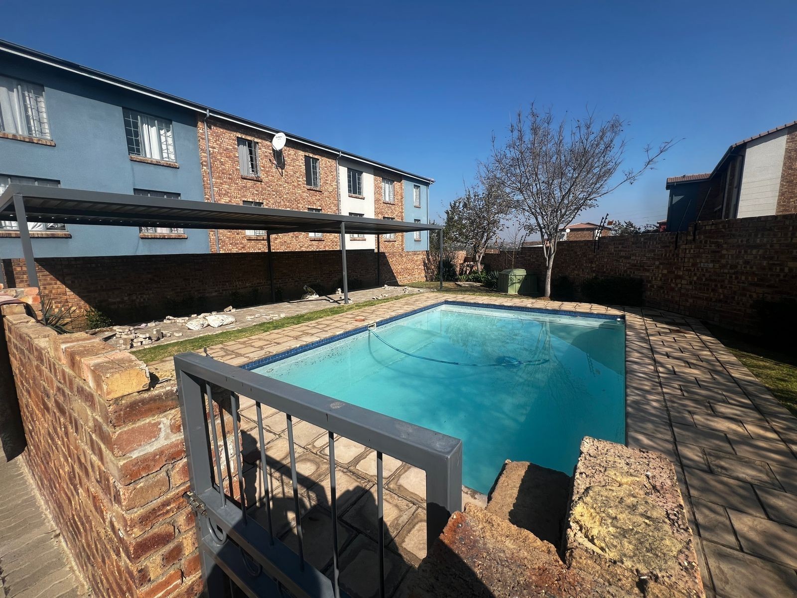 Apartment for sale in Rooihuiskraal, Centurion, 48 m²