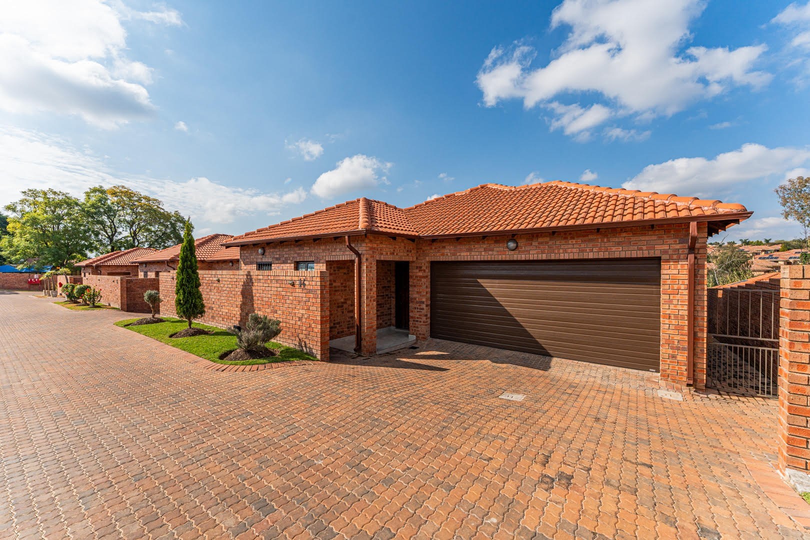 Townhouse for sale in North Riding, Randburg, 157 m²
