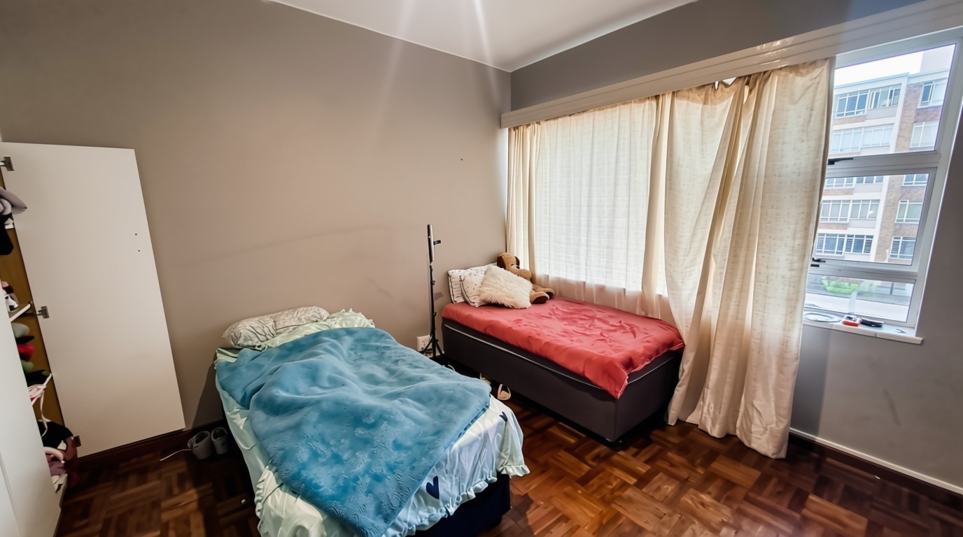 Apartment For Sale in Humewood, Port Elizabeth 5