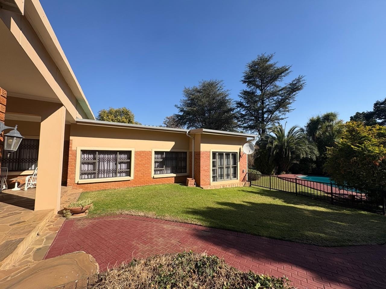 House for sale in Signal Hill, Newcastle, KwaZulu Natal, 2112 m²