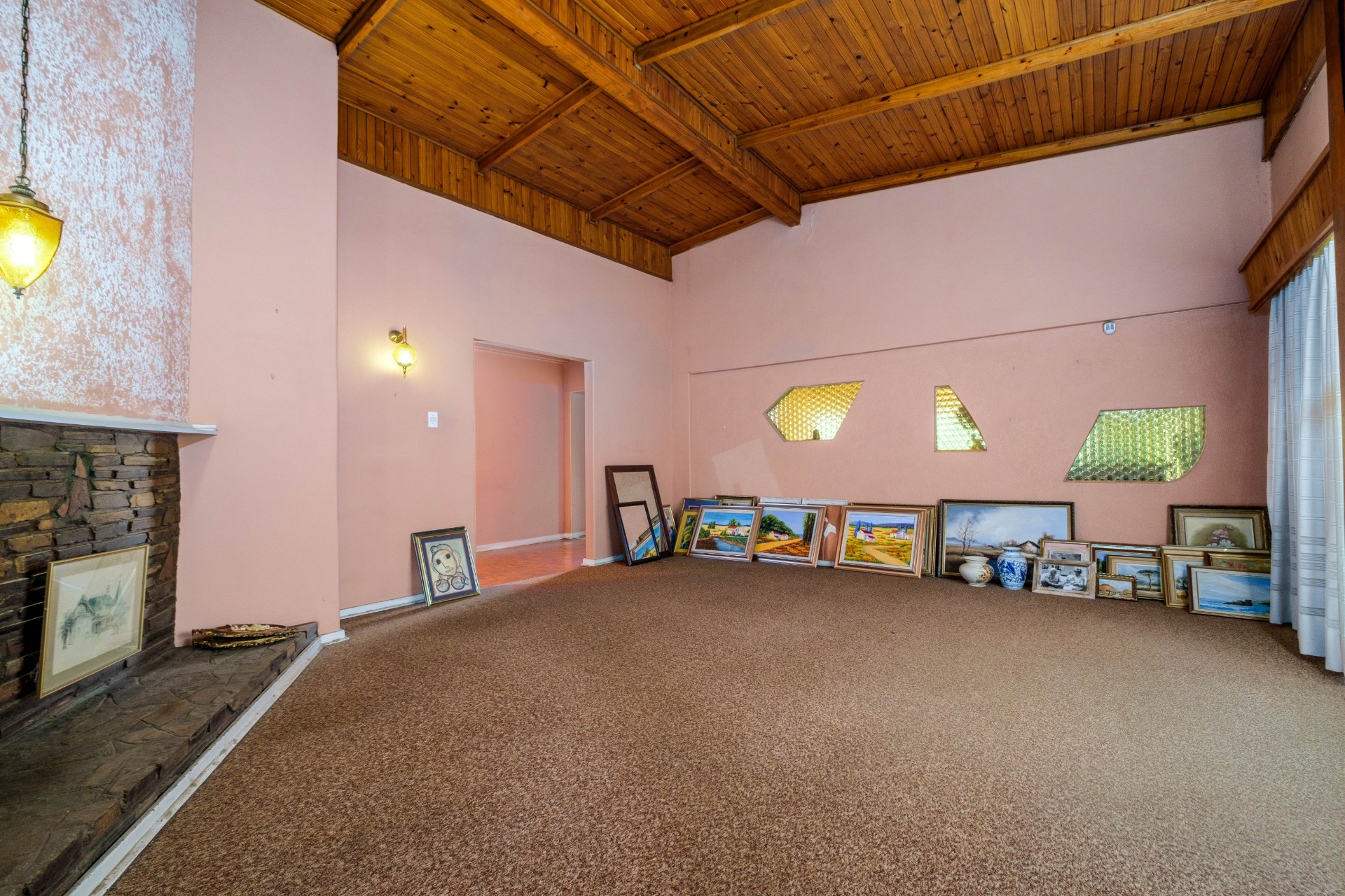 House for sale in Silverfields, Krugersdorp, 315 m²