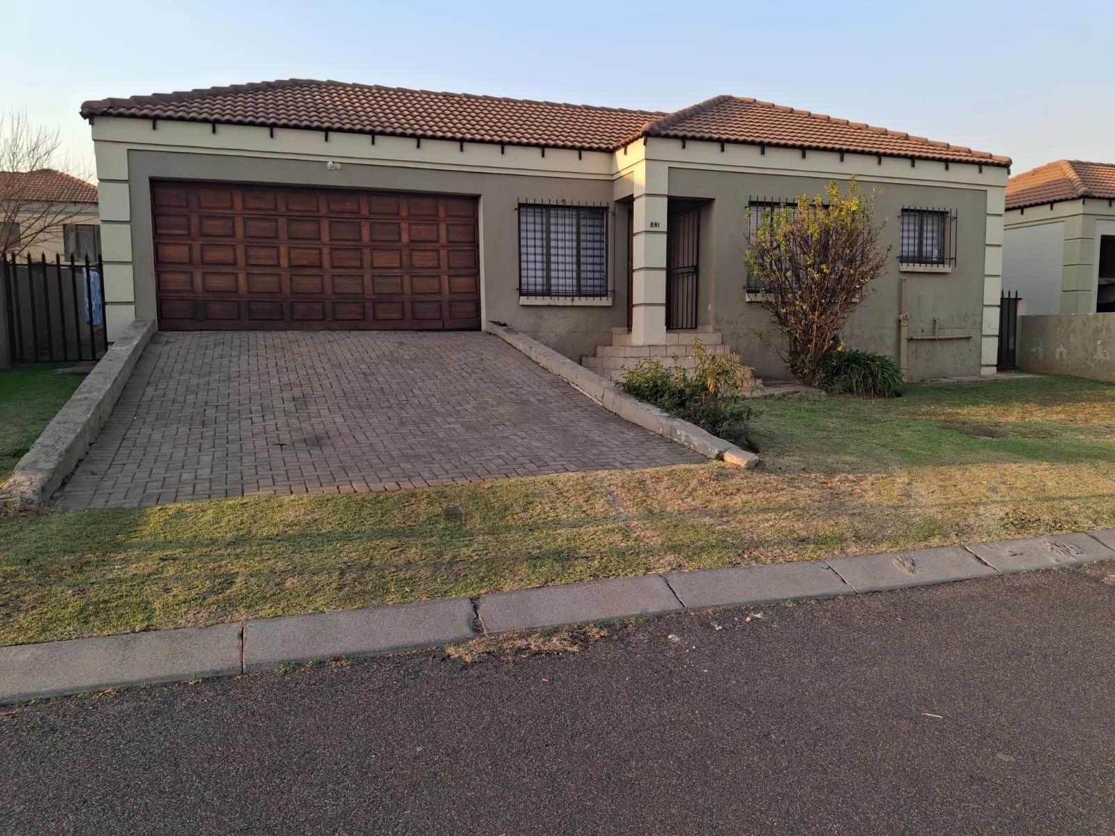 House for sale in Jackaroo Park, Witbank, 435 m²