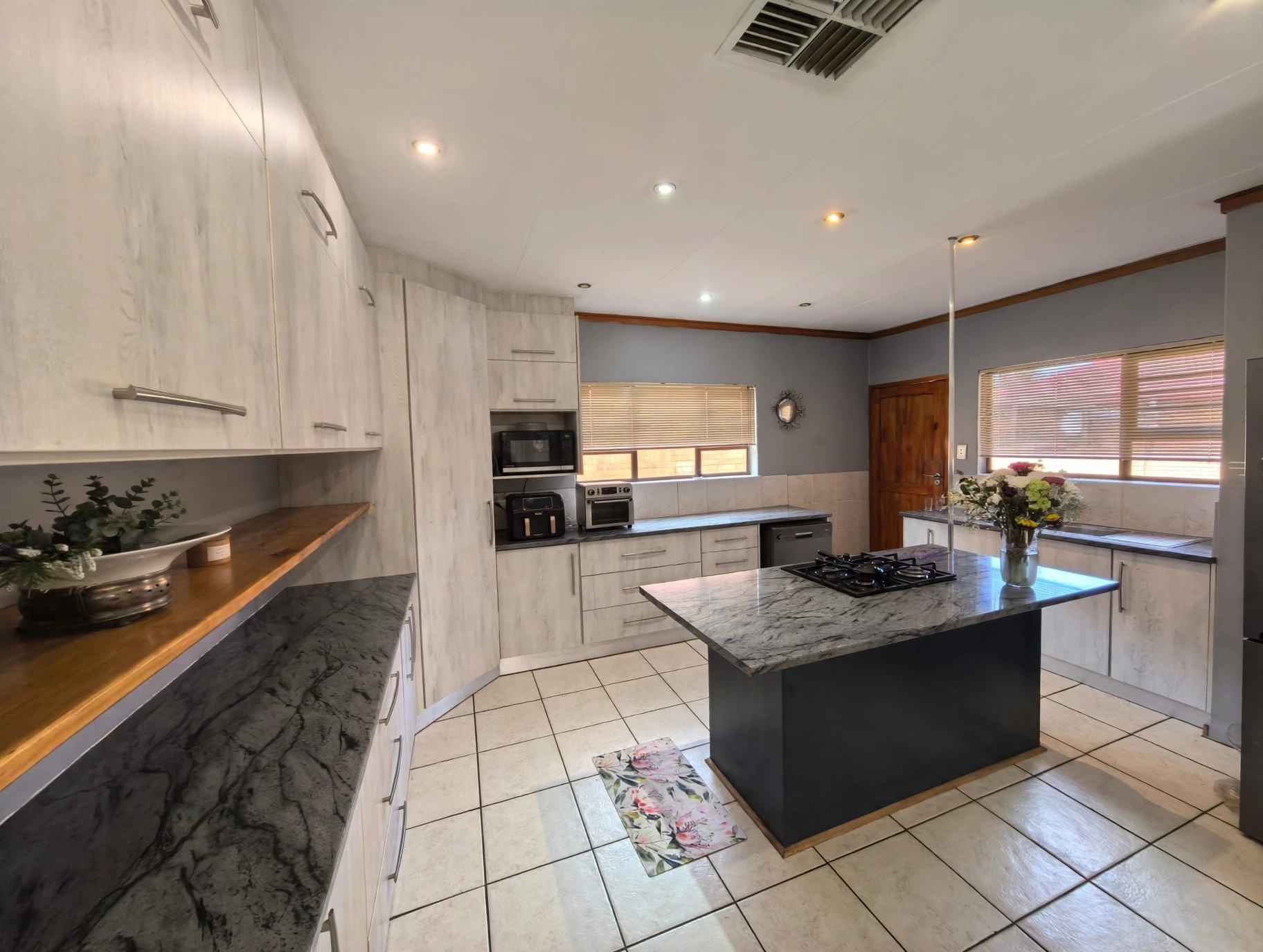 House for sale in Hillcrest, Kimberley, 215 m²